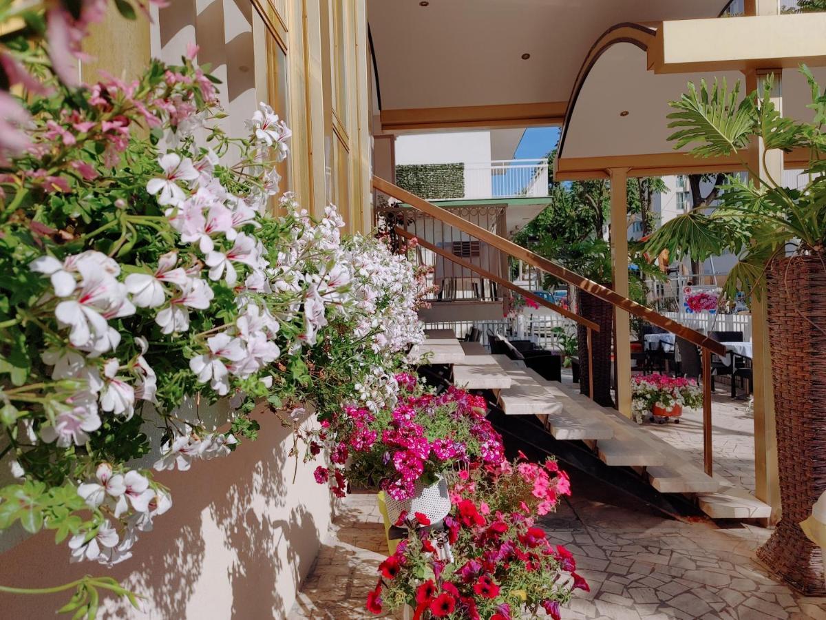 Hotel Mia Restaurant Airport Rimini Kültér fotó